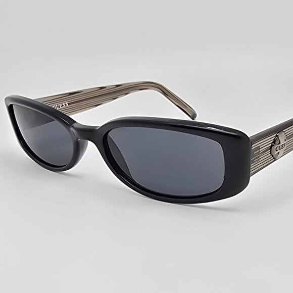 Guess GU6106 BLK-3 Black Frame Grey Lens Rectangular Sunglasses 52-17-140 - Picture 1 of 12